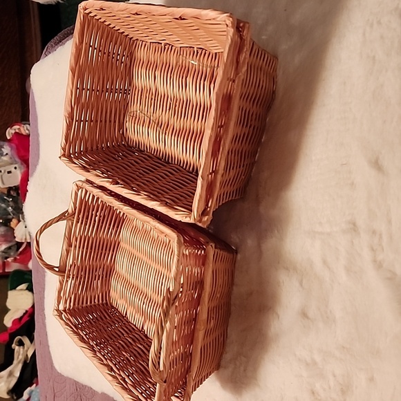 VINTAGE  BASKETS 🧺 Other - VINTAGE  SET OF 4 -- BASKETS 🧺